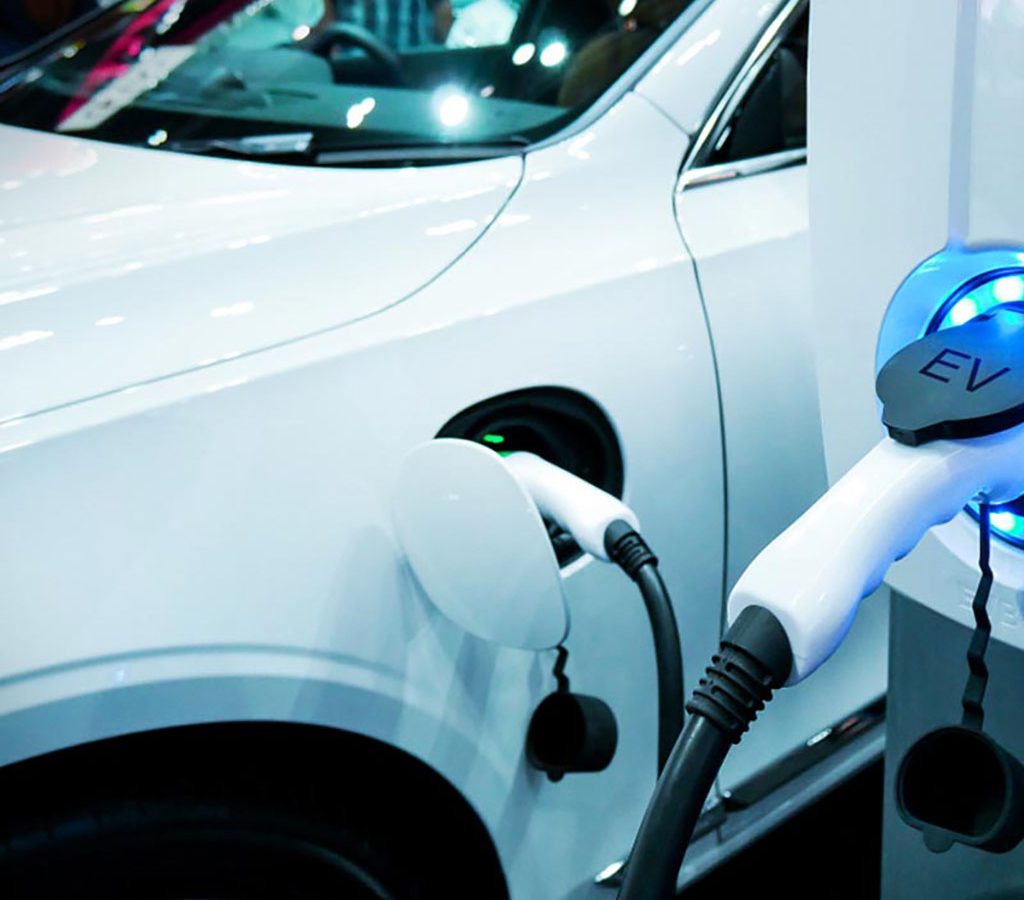 colonnina-ricarica-auto-elettrica-pescara colonnina-ricarica-auto-elettrica-pescara
